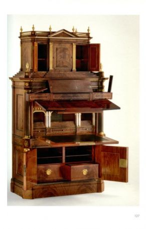 Präzision und Hingabe: Möbelkunst von Abraham und David Roentgen Kunstgewerbe museum
